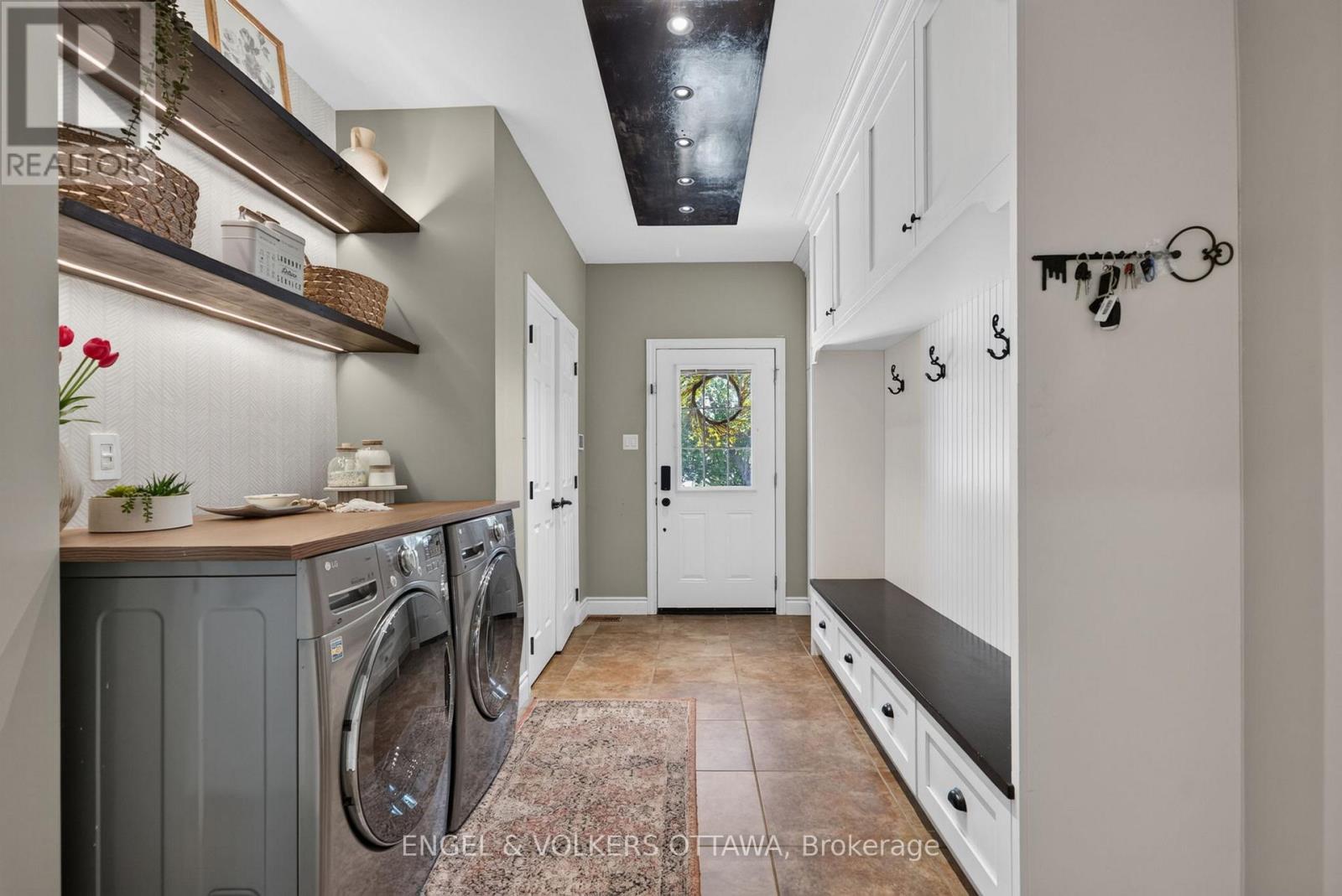 Mudroom & laundry