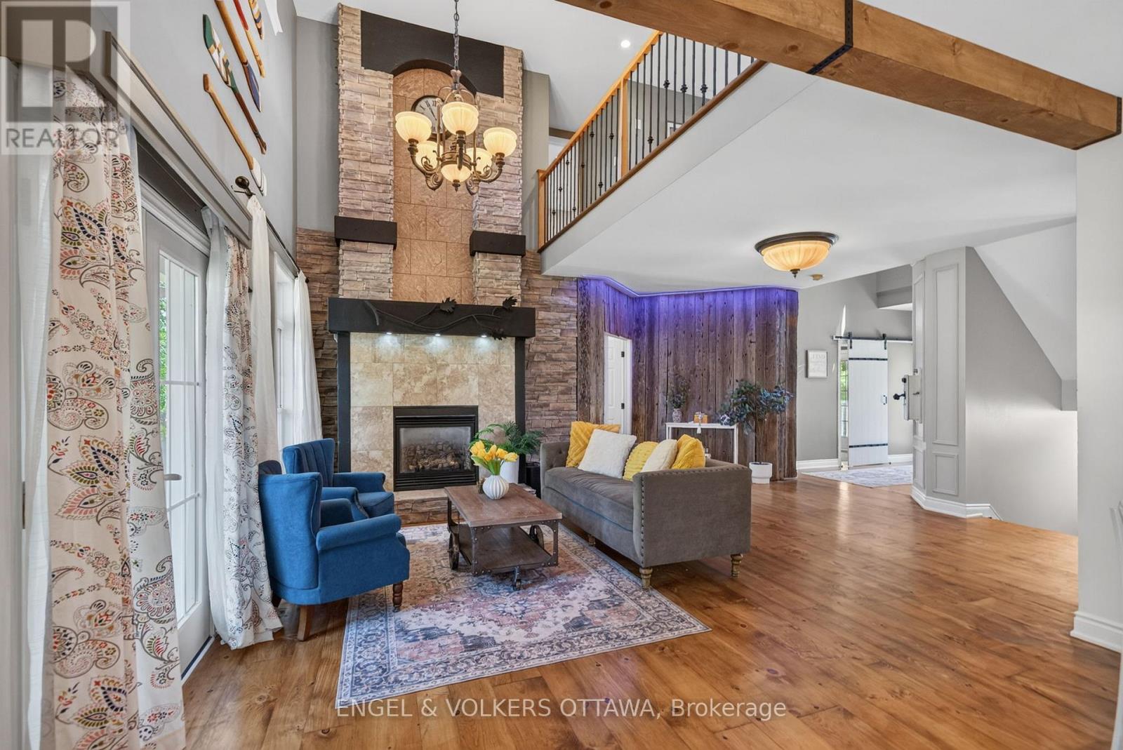Main-floor entrance and foyer